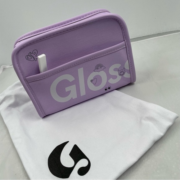 GLOSSIER Olivia Rodrigo Beauty Bag - Picture 2 of 4